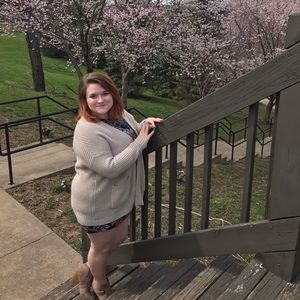 Meet your Posher, Carrie